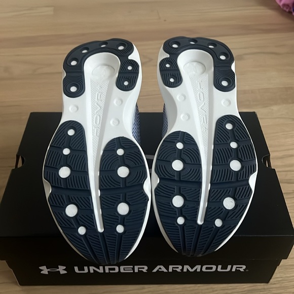 Women's UA Infinite Pro Running Shoes - Picture 9 of 9